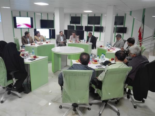 درجلسه سیاست های بهداشت  شهر کرمانشاه مدیران ارشد استان حضور داشتند.