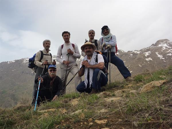 صعودگروه کوهنوردی معاونت بهداشتی به ارتفاعات پراو