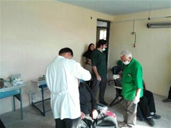 پزشکان جهادگر با همکاری معاونت بهداشتی به روستای محروم چنار کرمانشاه اعزام شدند